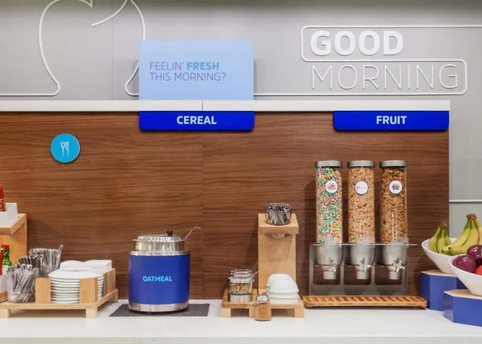 Holiday Inn Express & Suites Atlanta Perimeter Mall Hotel By Ihg